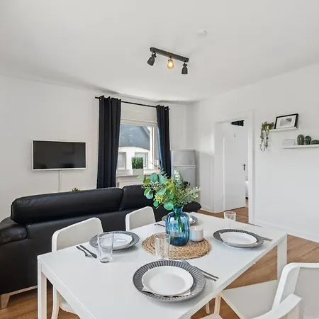 Worker * Kleve (Dusseldorf)